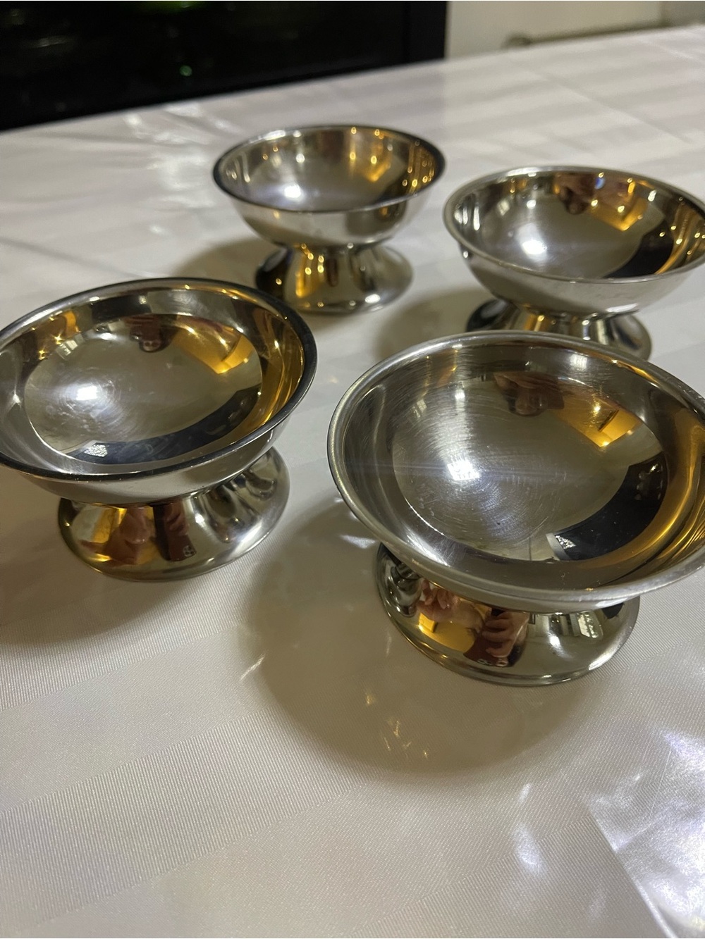 Set of 4 Stainless Steel Pedestal Dessert Bowls - Silver